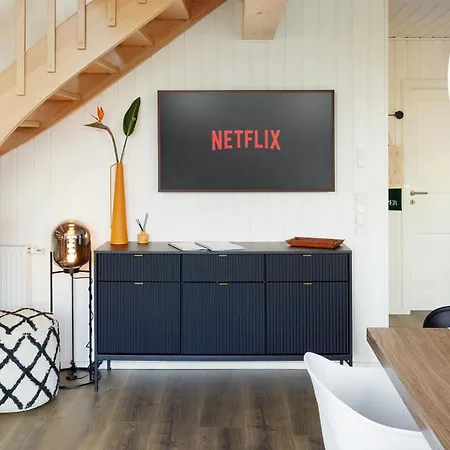 Design Retreat With Sauna Near Berlin بيت للعطل