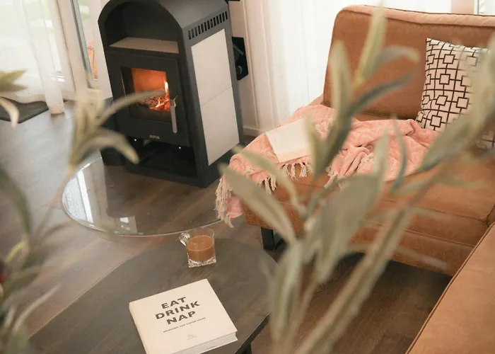 Design Retreat With Sauna Near Berlin بيت للعطل *