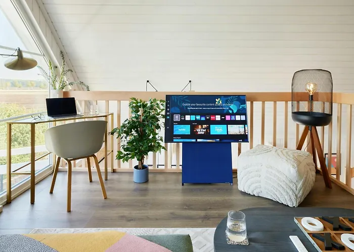 Design Retreat With Sauna Near Berlin بيت للعطل *